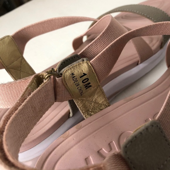 J Sport pink and white strappy sandals - Picture 6 of 7